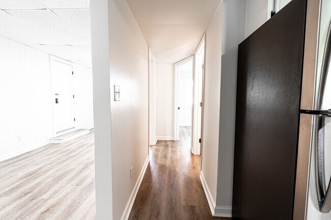 Building Photo - 150 Pembroke Oak Grove Rd