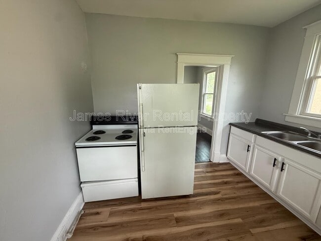 Building Photo - 1710 15th St