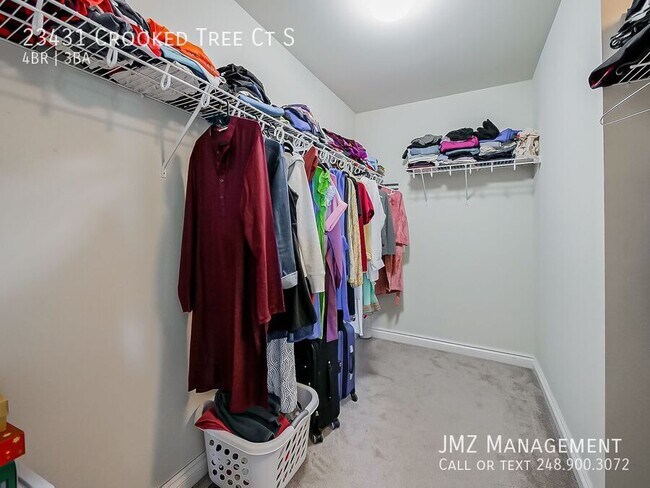 Building Photo - 23431 Crooked Tree Ct S