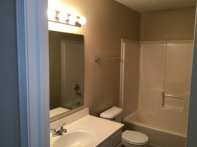 Building Photo - 2318 Lammermoor Cir