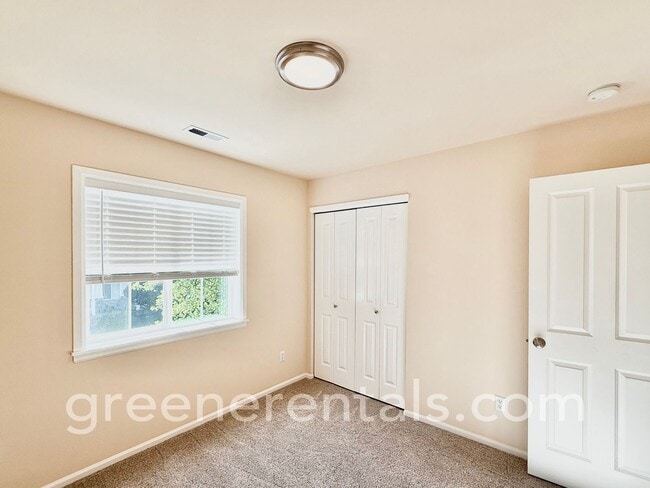 Building Photo - 4BR 2.5BA Home in West Olympia