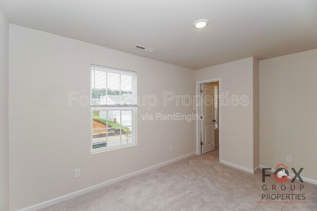 Building Photo - 131 Arden Ct