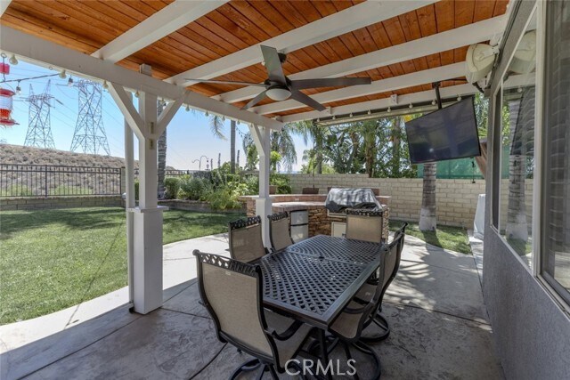 Building Photo - 28470 Rodgers Dr