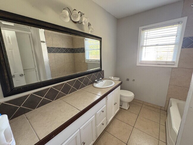 Building Photo - 2604 44th St