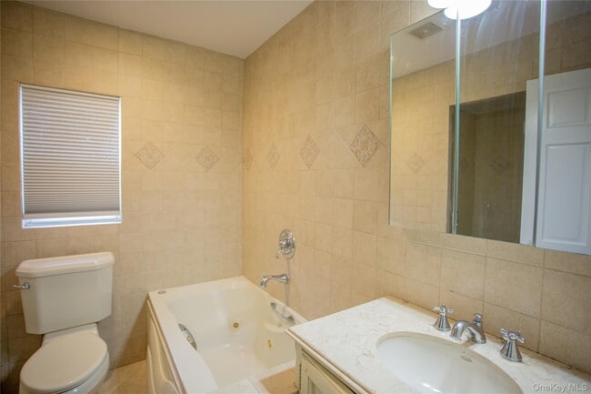 Building Photo - 540 E Chester St