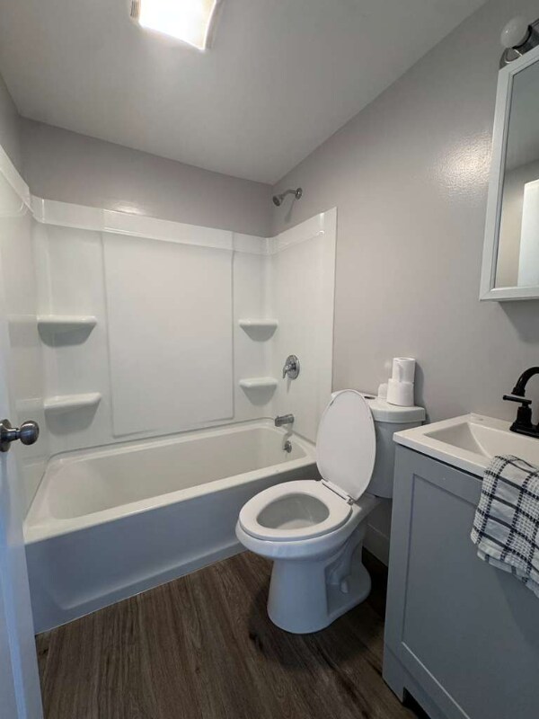 Building Photo - 267 Silver St