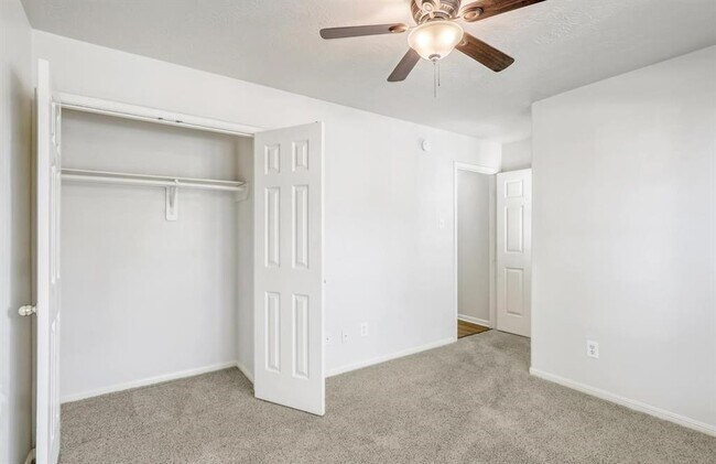 Building Photo - 1526 Rogers Lake Ln