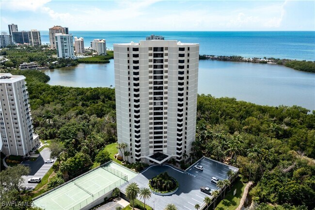 Primary Photo - 5555 Heron Point Dr