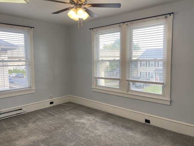Building Photo - Spacious 3 Bedroom Townhome in Mount Joy -...