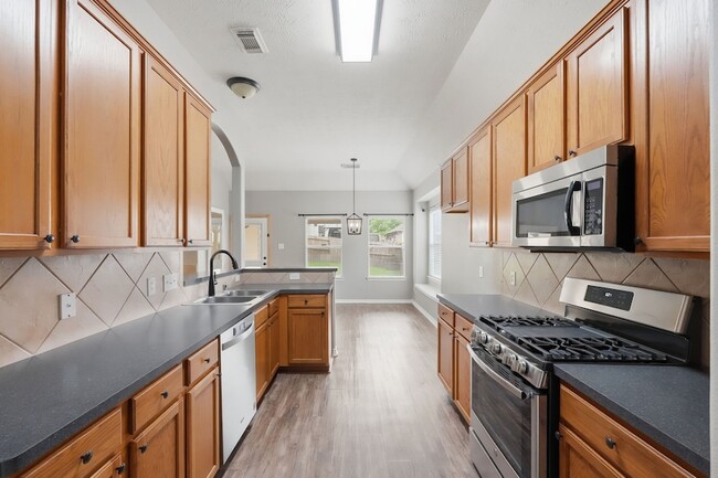 Building Photo - 2313 Perkins Crossing Dr