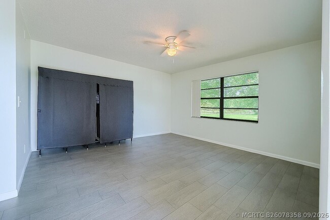 Building Photo - 3539 Melaleuca Ln