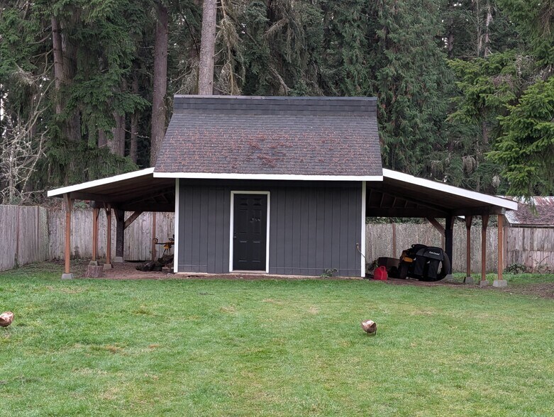 Building Photo - 14618 Kapowsin Hwy E