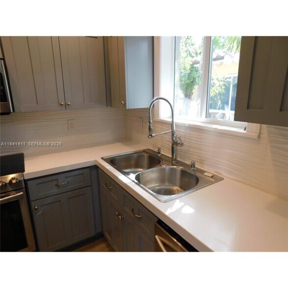 Building Photo - 2375 SW 21st Ter