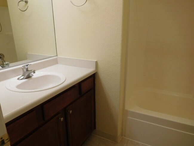 Building Photo - Damonte Ranch Single Level Home