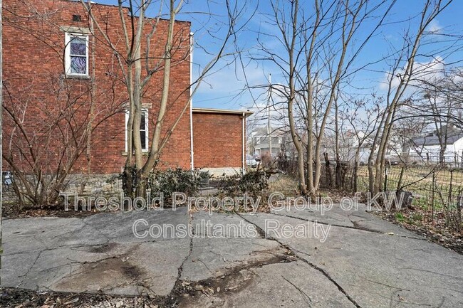 Building Photo - 60 E Patterson Ave