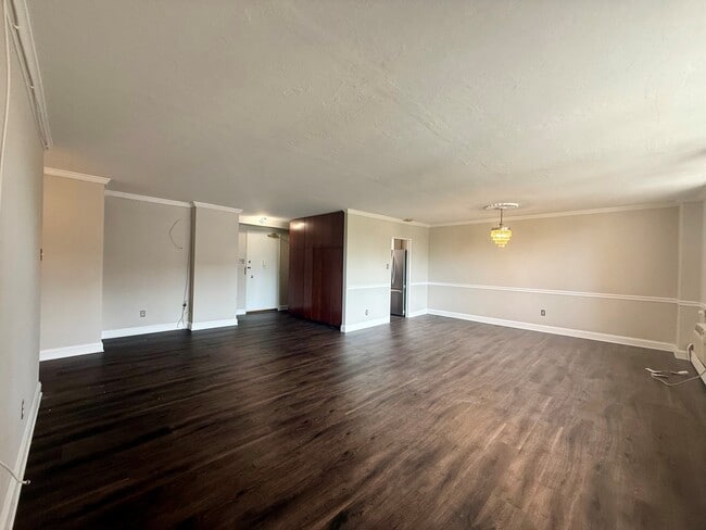 Building Photo - 1301 N Harrison St