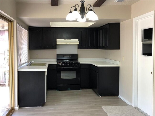 Building Photo - Coming Soon 3 bed Lewisville