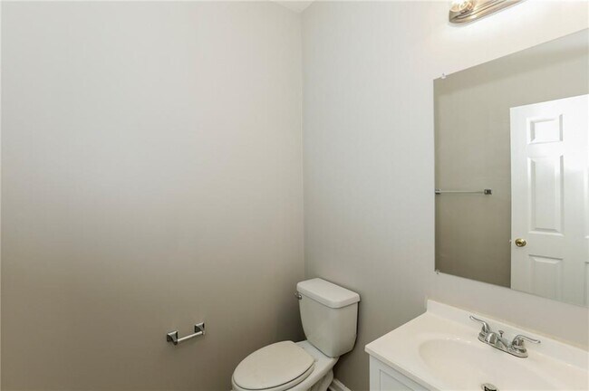 Building Photo - 7073 Biltmore Trce