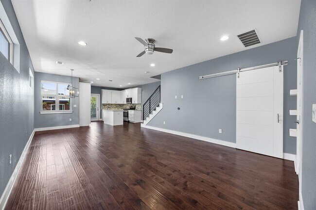 Building Photo - 312 Delmar Ave