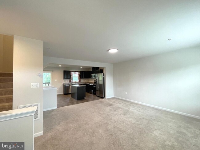 Primary Photo - 46350 Sandbar Ln