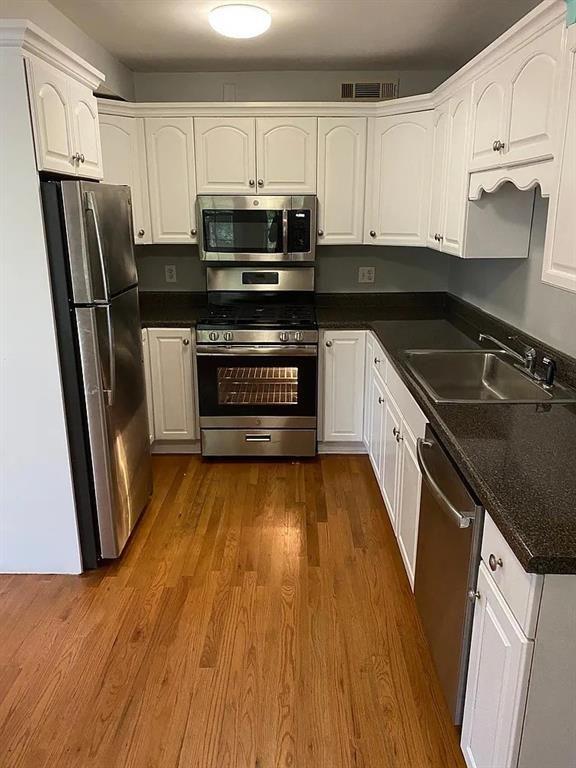 Building Photo - 1280 Stillwood Dr NE