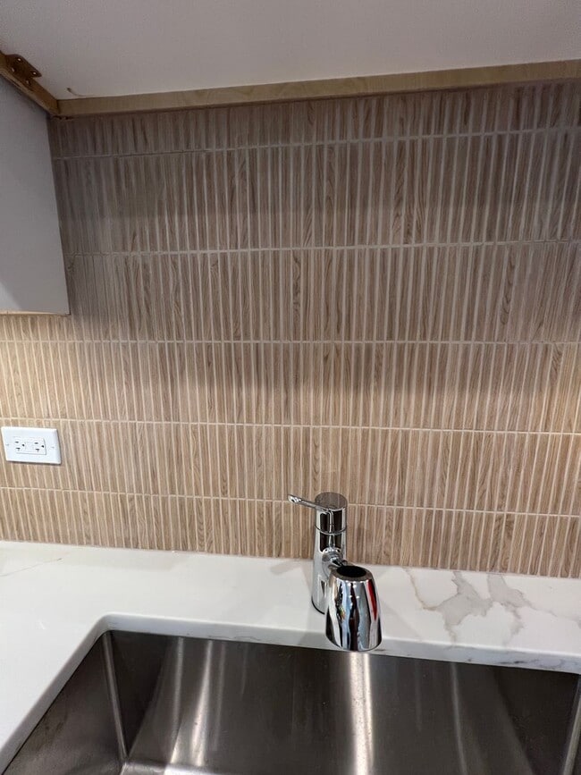 Building Photo - 4231 S Champlain Ave