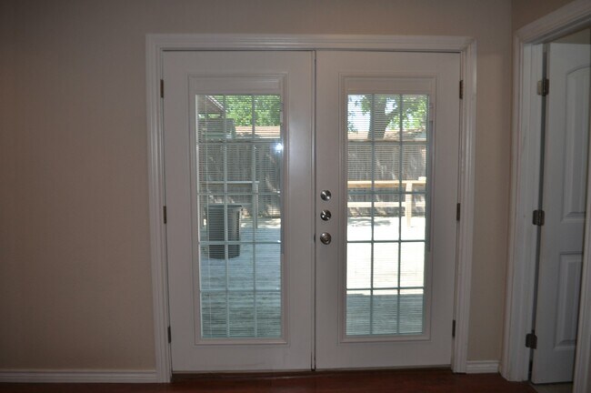 Building Photo - 10838 Hermosa Dr