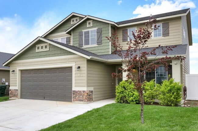 Building Photo - 4 Bed/2.5 Home In Kuna! - Pets Welcome!