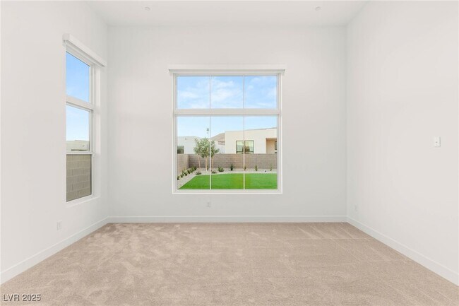 Building Photo - 10793 Vista Altura Ave