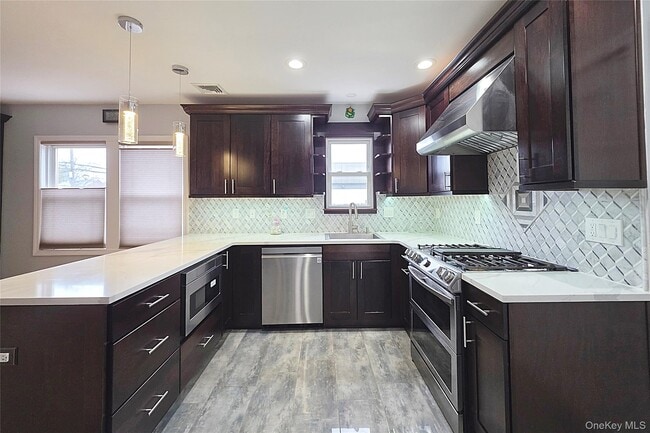 Building Photo - 18 Prospect St