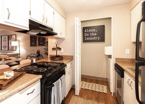 Building Photo - Sunstone Parc Apartments
