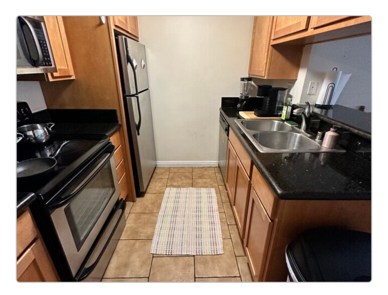 Building Photo - 5540 Lindo Paseo