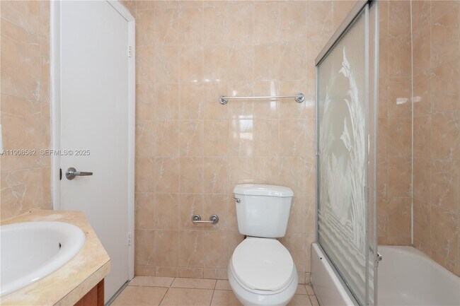 Building Photo - 141 NW 43rd Pl