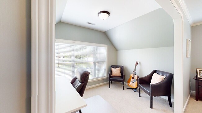 Building Photo - 2259 Dewey Dr
