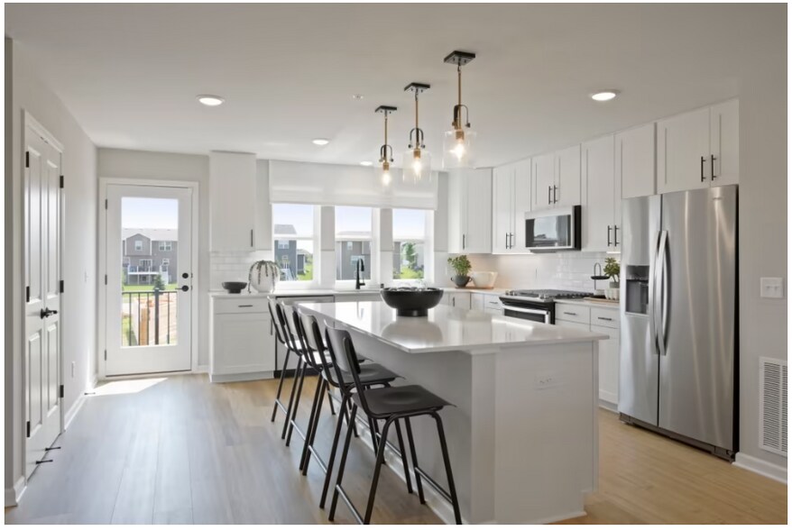 Kitchen - 15601 Fairbrook Ct