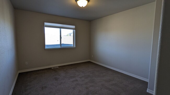 Building Photo - FOUR BED/3 BATH PRAIRIE STYLE HOME WITH GOURMET KITCHEN IN CORDERA NEIGHBORHOOD!