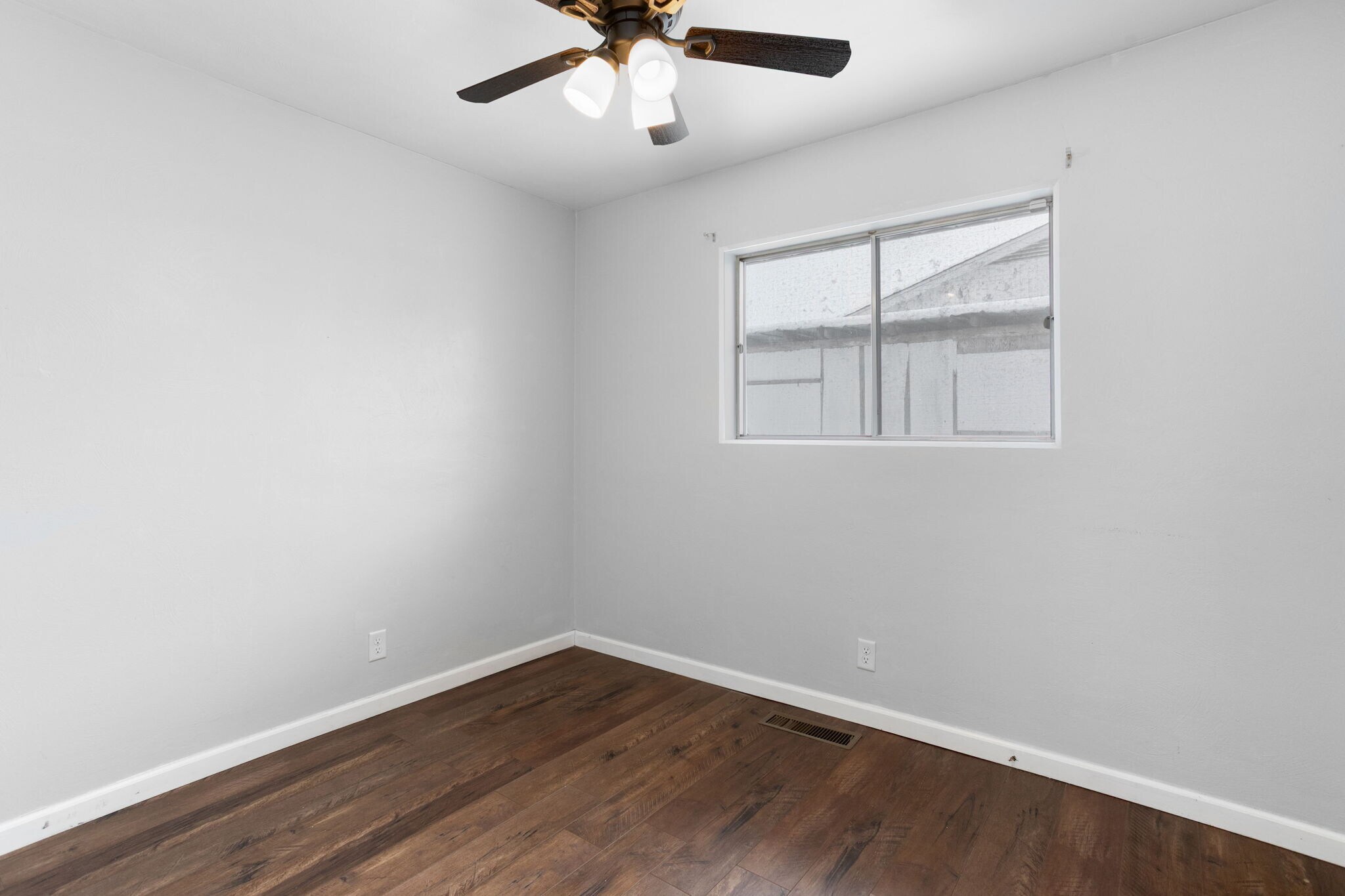 Building Photo - 4031 Vistula Rd