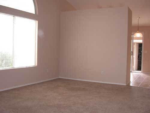 Building Photo - NICE 3 BED, 2 BATH HOME LOCATED NEAR 67TH ...