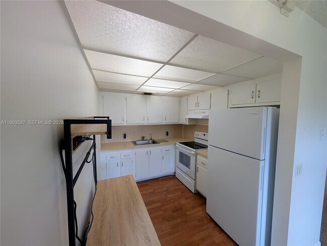 Building Photo - 151 SW 135th Terrace