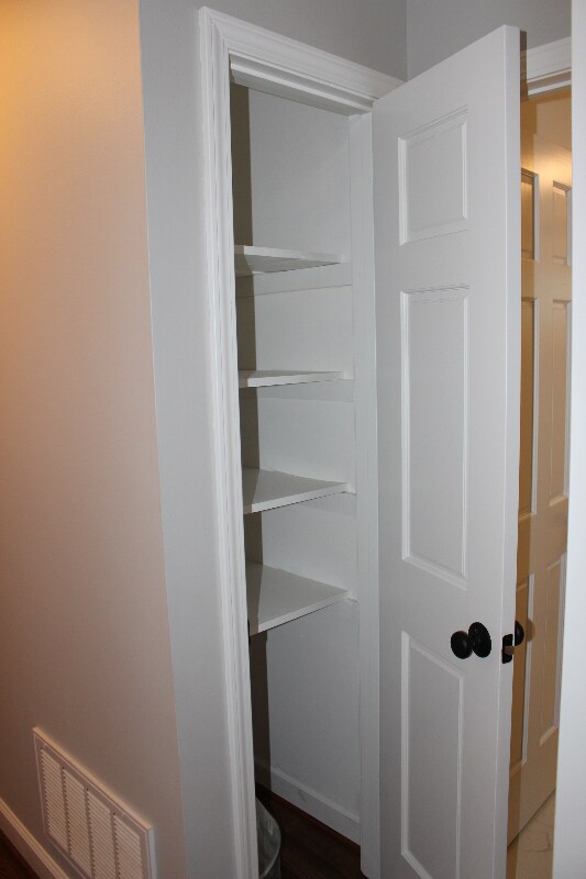 Building Photo - 19 Bridgewood Ave