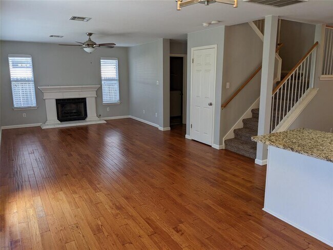Building Photo - 4409 Hoffman Dr