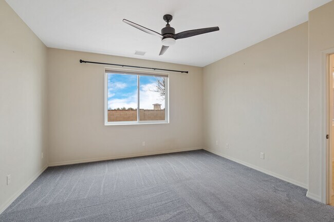 Building Photo - 1981 Sunview Ct