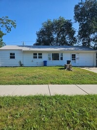 Building Photo - 2 BED | 1 BATH | SINGLE-LEVEL HOME | ROBBI...