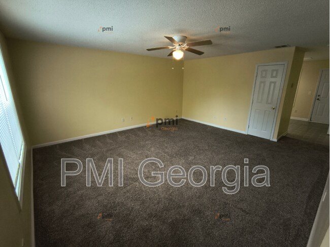 Building Photo - 8370 Hollis St