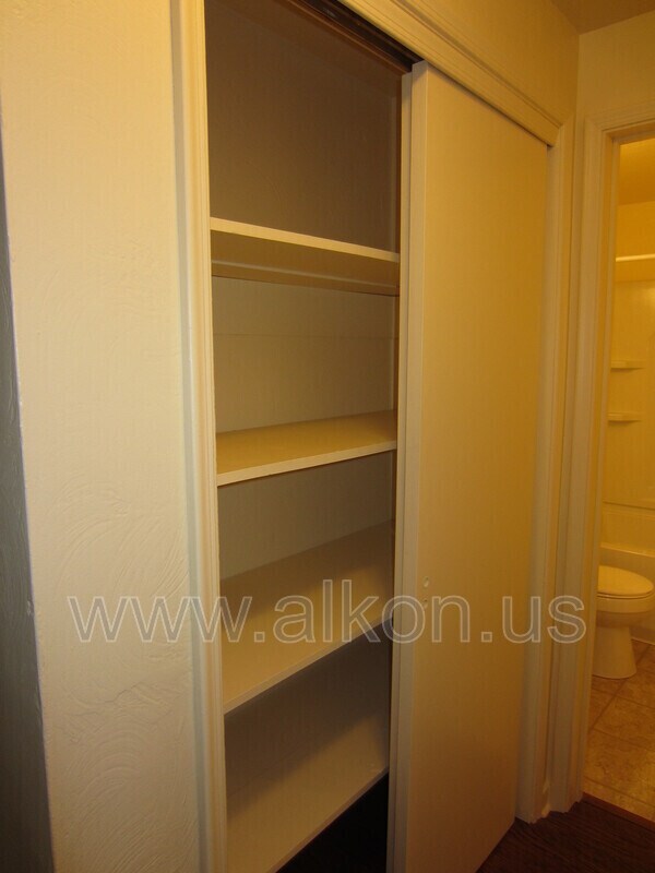Building Photo - 4785 Yew St