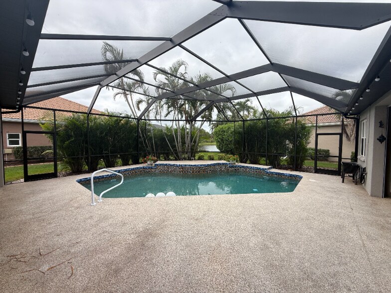 Building Photo - 4968 Bridgehampton Blvd