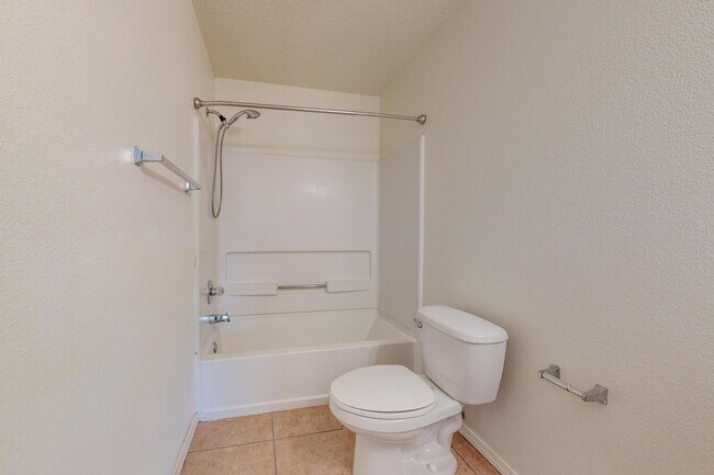 Building Photo - 6056 Malpais Park Ave NW