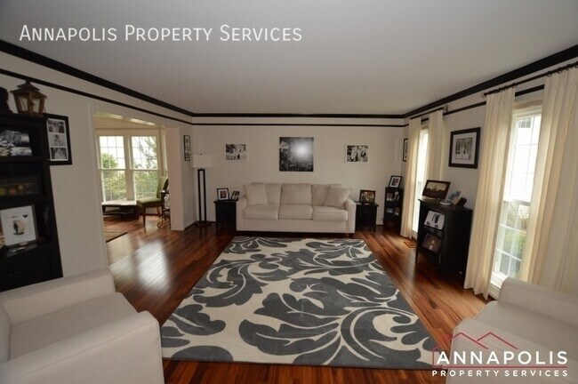 Building Photo - 314 Rosslare Dr