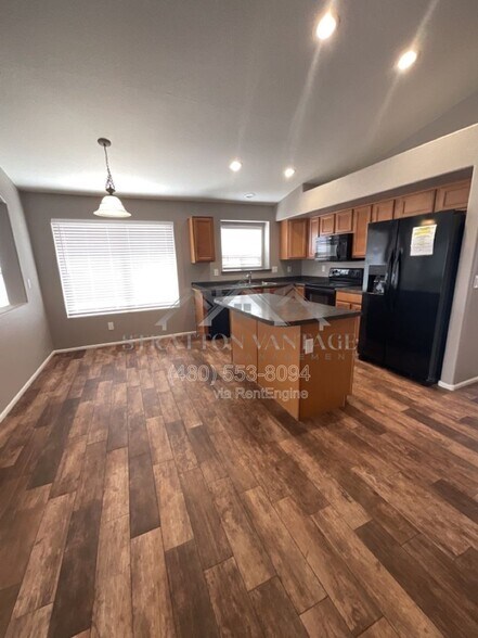 Building Photo - 22427 N Van Loo Dr