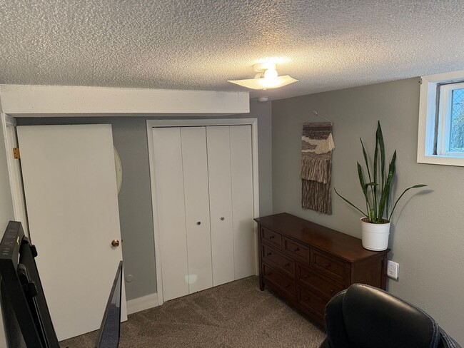 Building Photo - 1448 Avenue D
